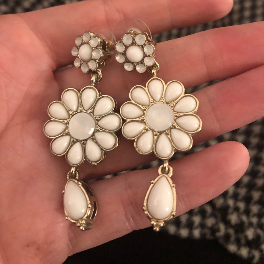 Earrings, pierced